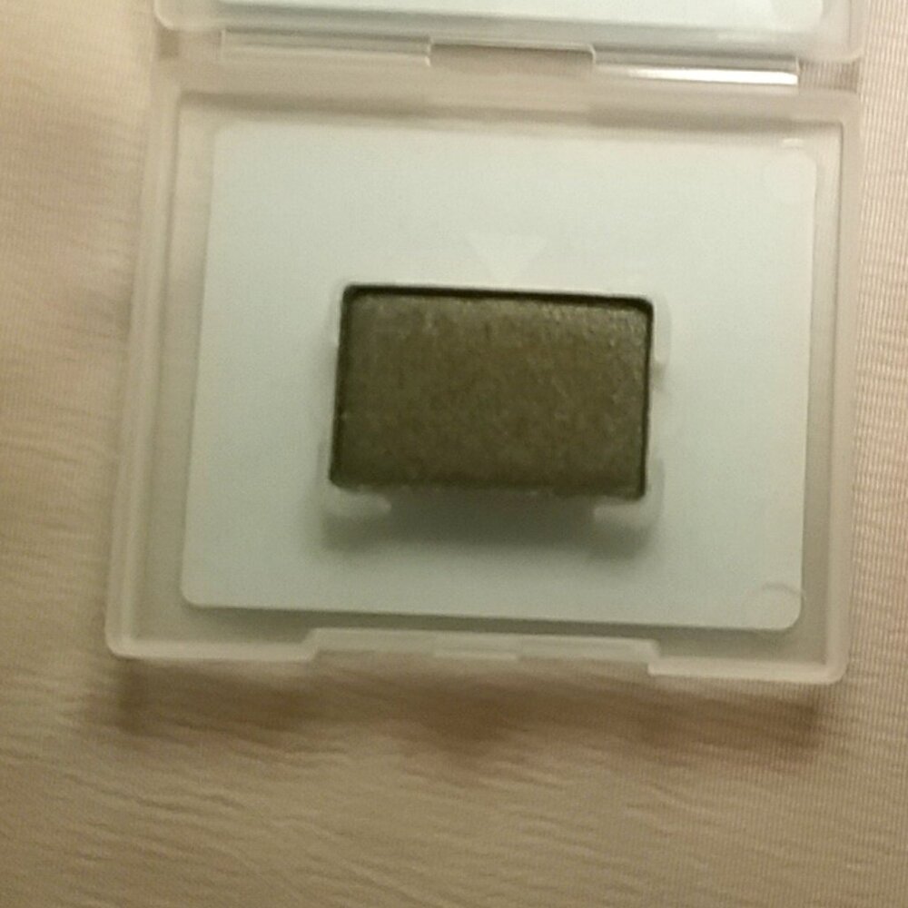 Mary Kay Eyeshadow in Moss - Picture 2 of 4
